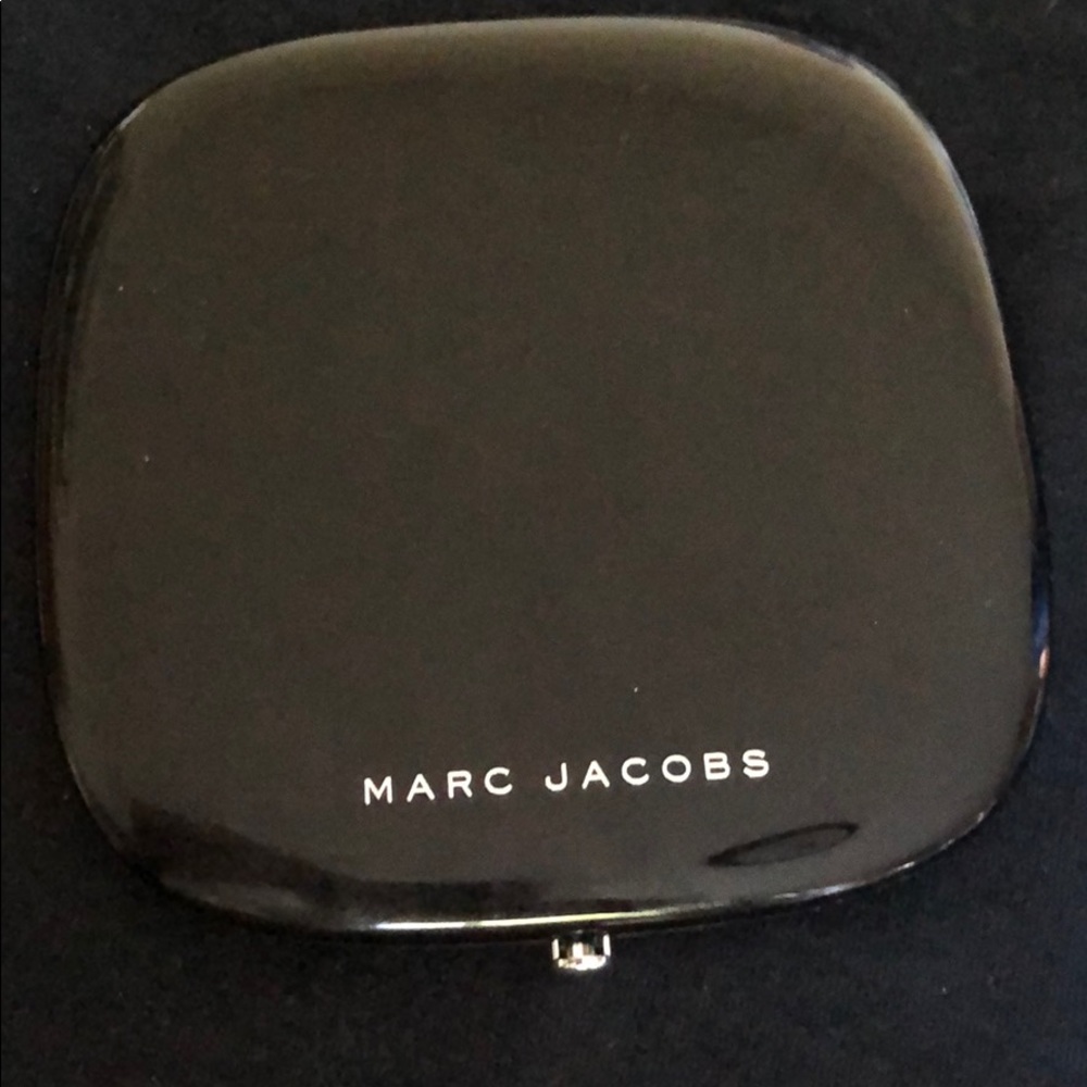 Marc Jacobs 40 Mirage Filter #Instamarc Light Filtering Contour - Picture 2 of 4